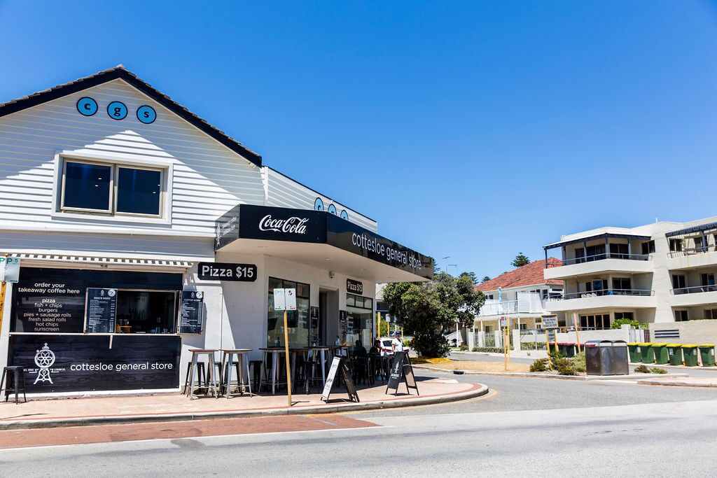 Location! Location! 1 min to Cottesloe Beach