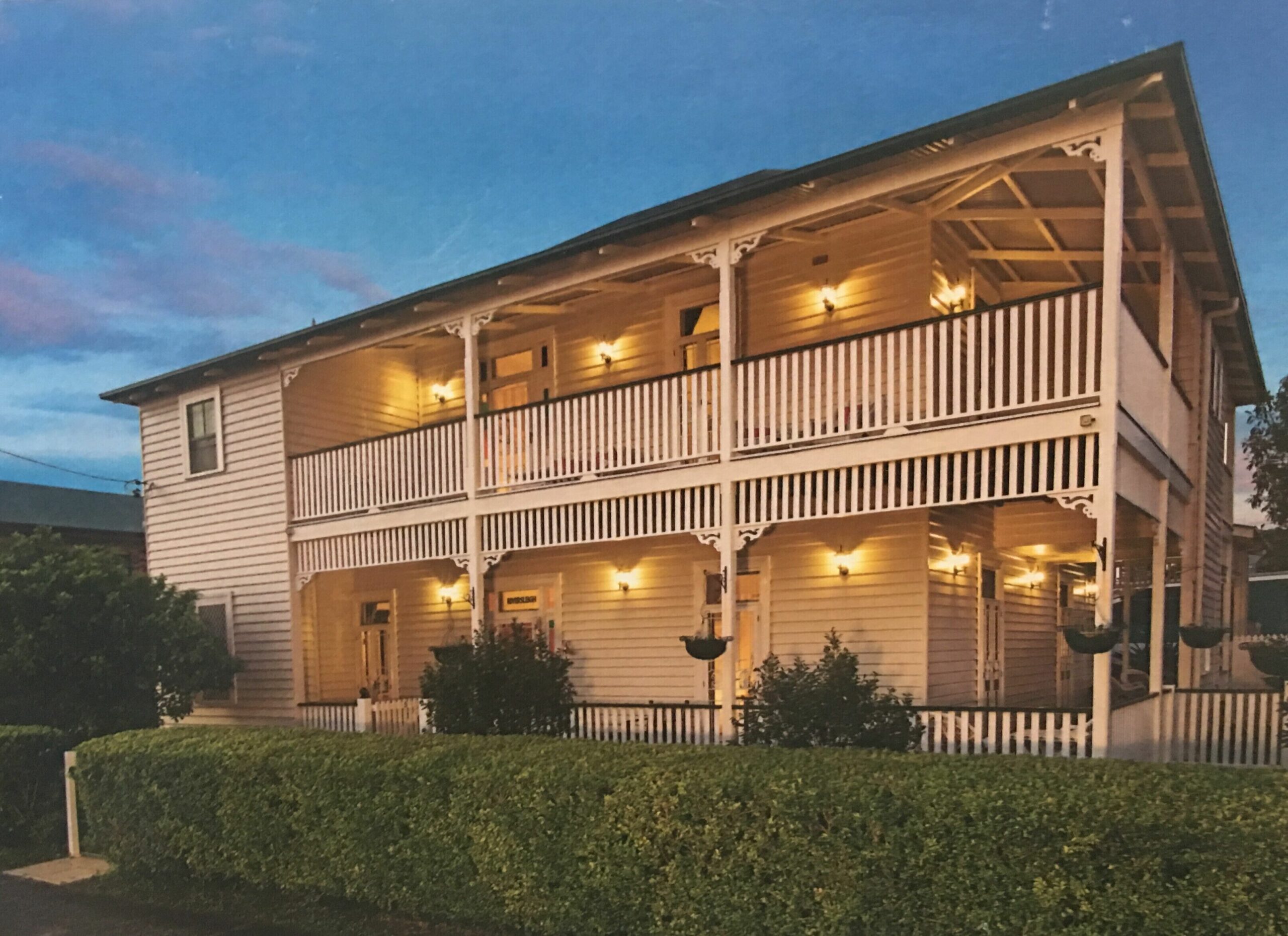 Historic house across from Riverfront , Gateway to Byron Bay & surrounding areas