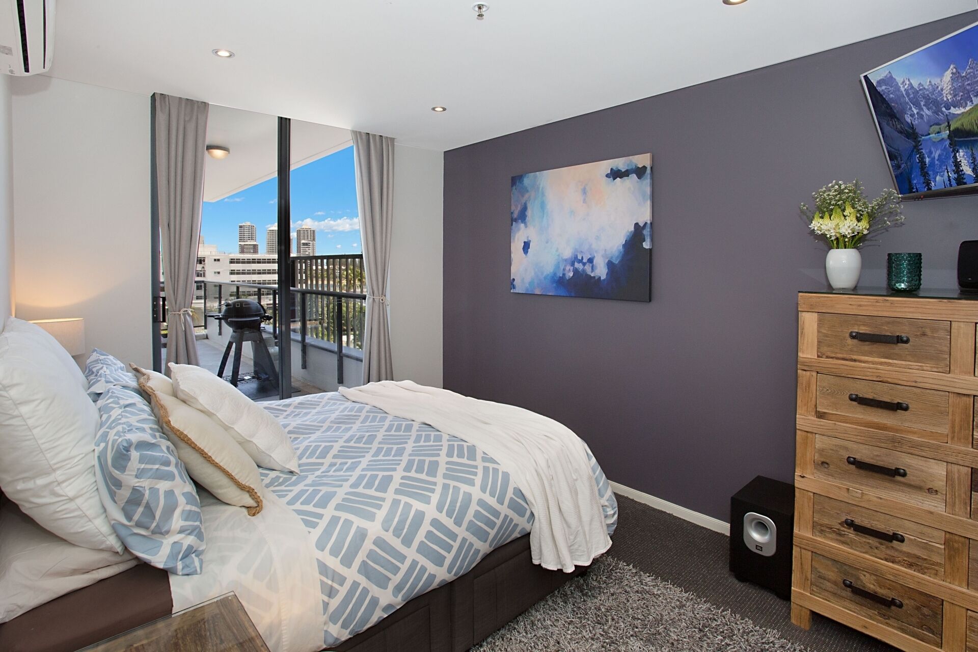 Immaculate 3 Bedroom Apartment Central Gold Coast. Modern Stylish