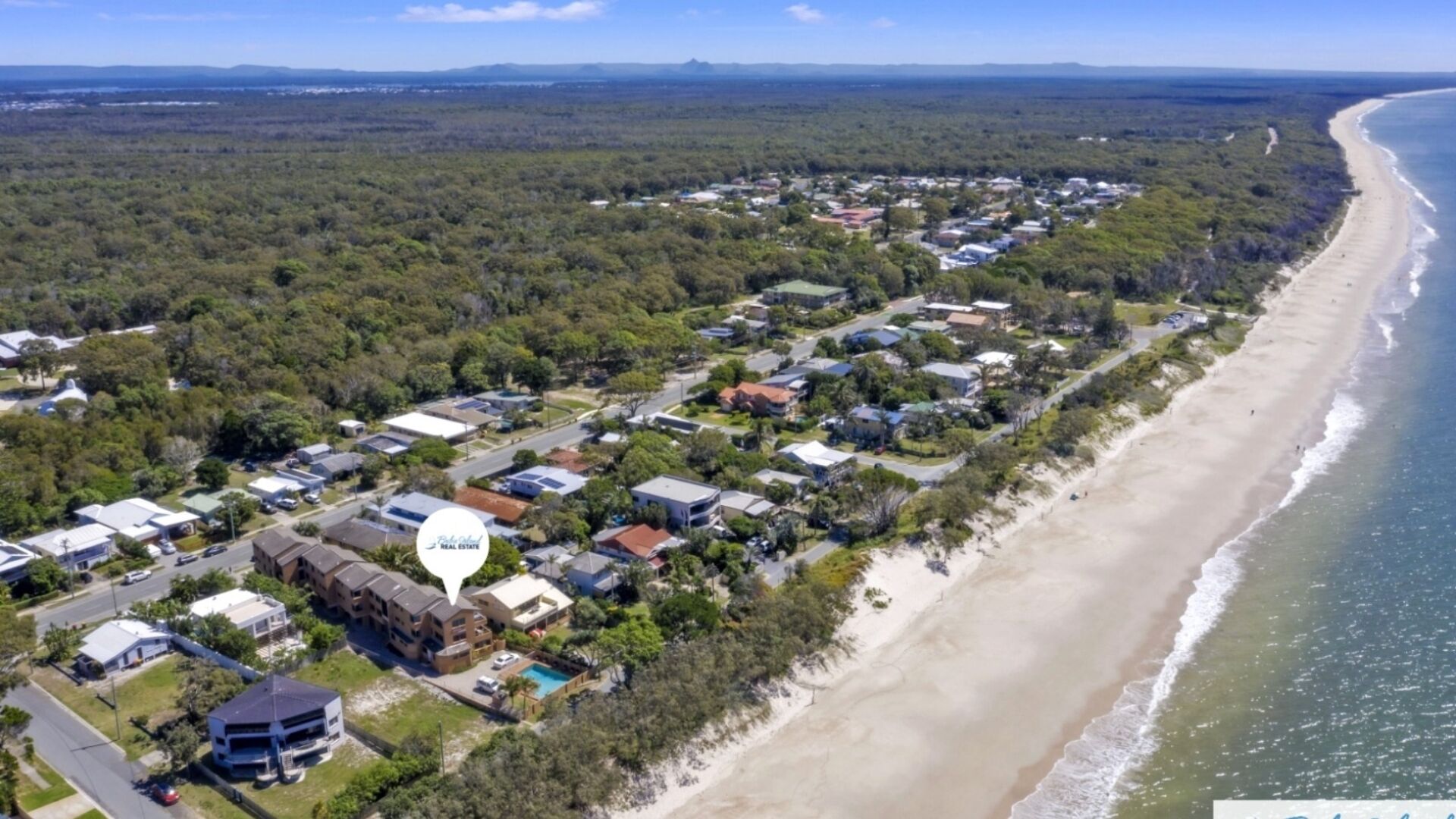 BEACH FRONT COMPLEX WITH POOL, AIR CON & WIFI