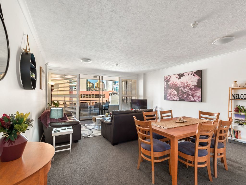 Amazing Astor Apartment ~ 5 Mins Brisbane CBD