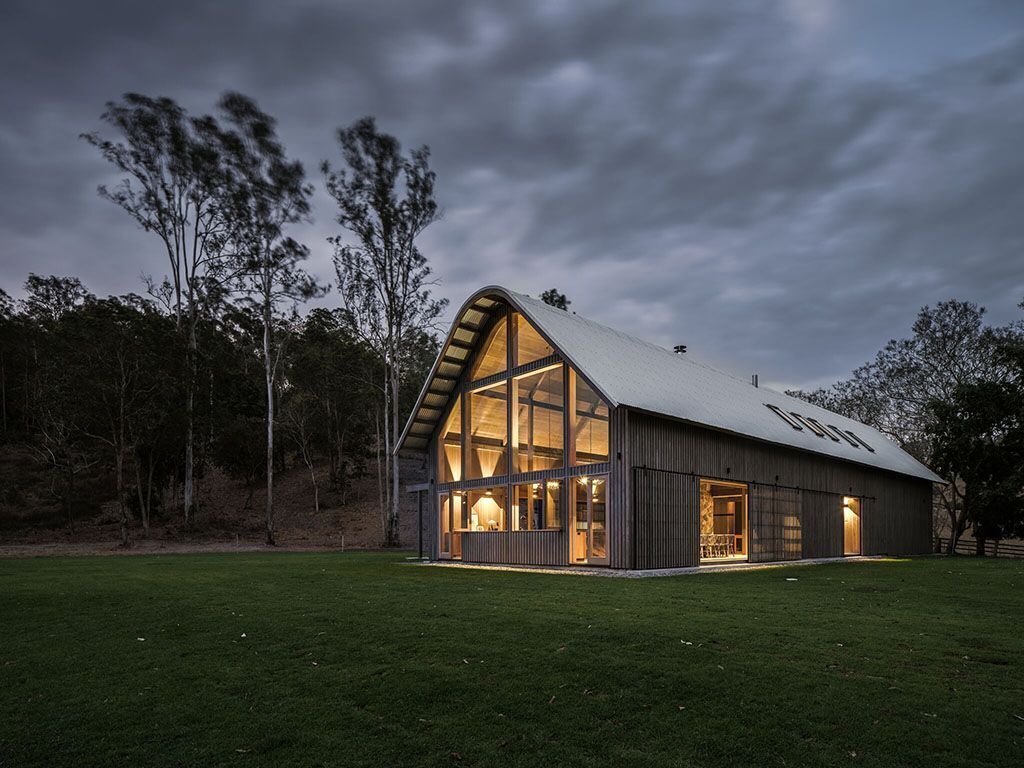 An American Barn Meets an Australian Shed