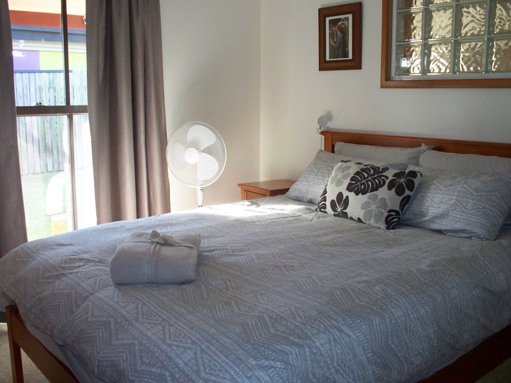 Dog Friendly Holiday House At Red Beach