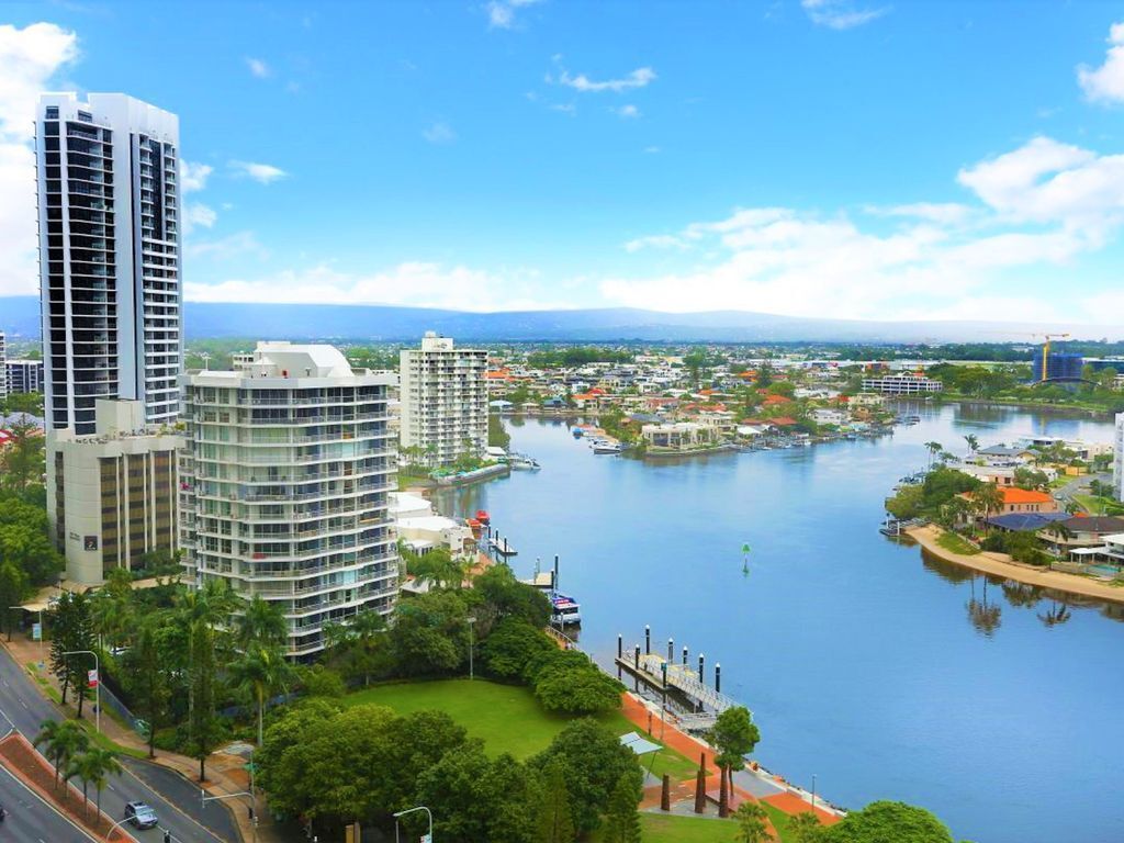 Towers of Chevron Renaissance Apartment to Sleep up to 6 People