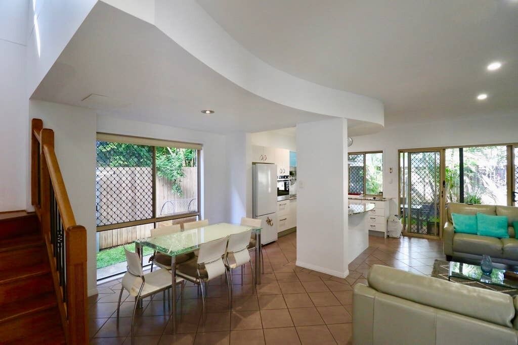 Bulimba Central - 2BD Sleeps 6