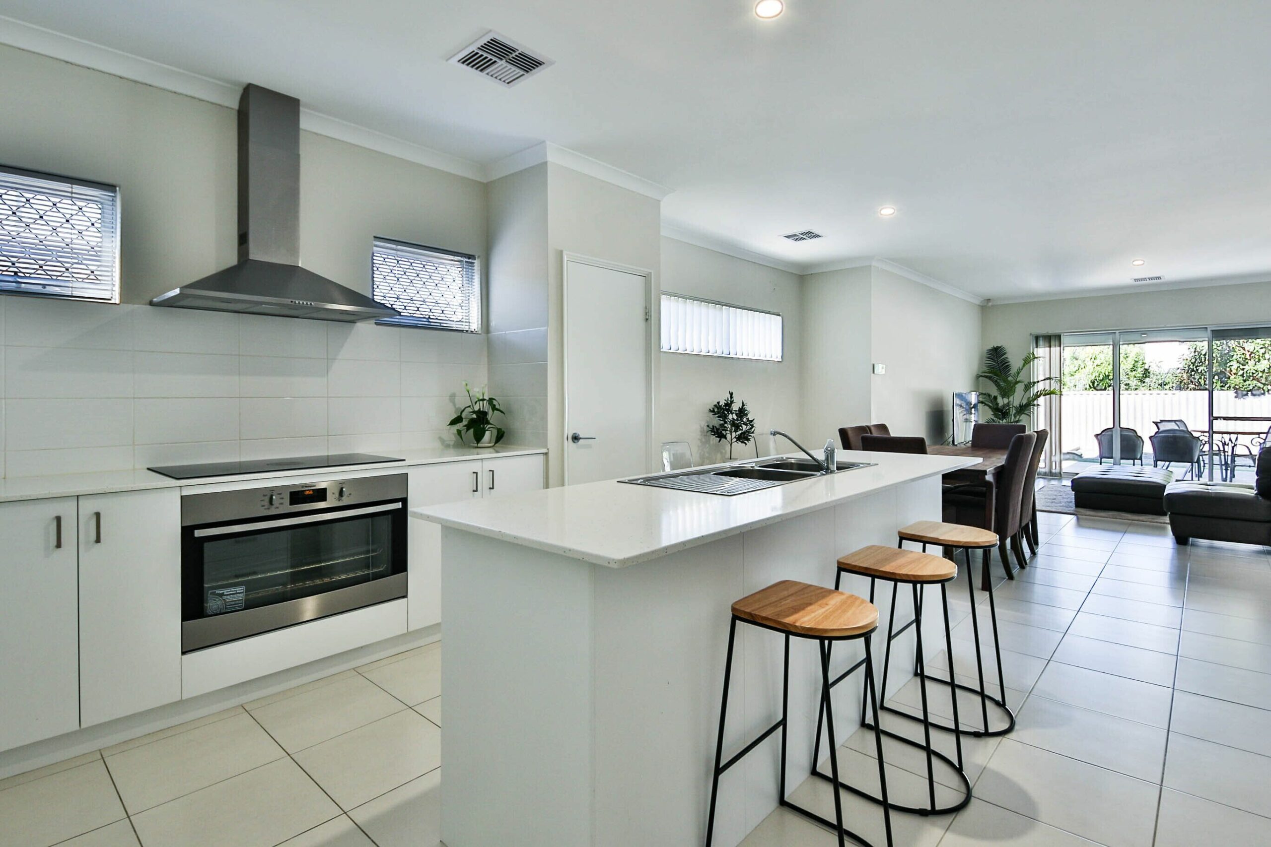 Cosy lodge Wilson - New Modern House Close to Perth CBD