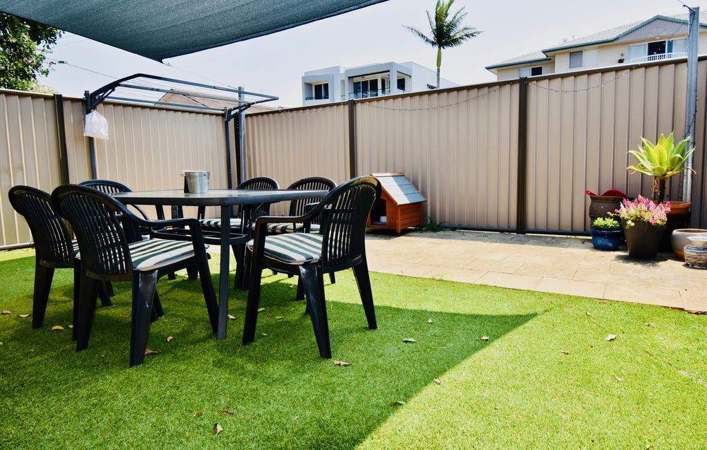 Goldie With an Oversized Private Courtyard, a Great Space for Families and Pets