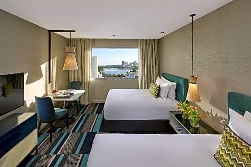 Crown Promenade Perth Hotel