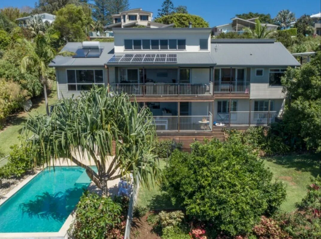 Large Luxury Lennox Beachhouse Near Byron