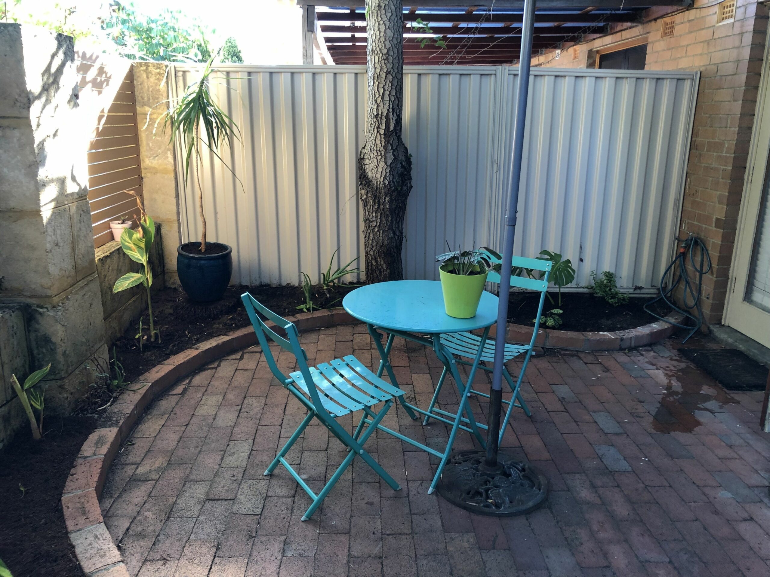 Amazing location! Close to Perth CBD + Beaufort st + Private Courtyard