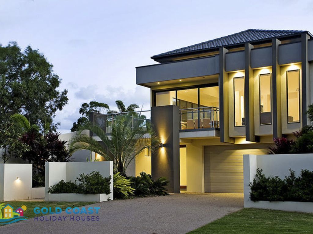 Gold Coast Holiday Houses - THE Parkway @ Sanctuary Cove