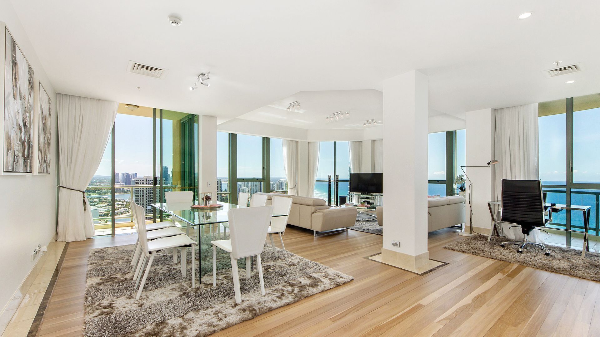 Level 37 Sub Penthouse Amazing Views - 3 Bedrooms