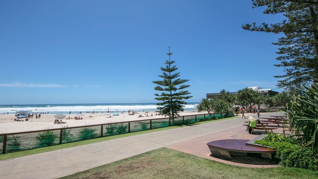 Burleigh Beach Tower - Renovated Unit With Free Wifi