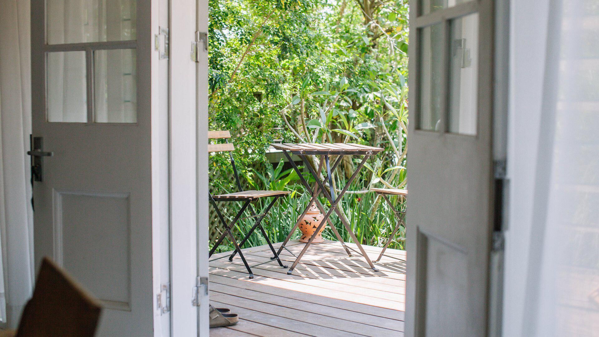 Byron Garden Retreat - Walk Everywhere. Byrons Best Beaches and Cafes all Within Reach