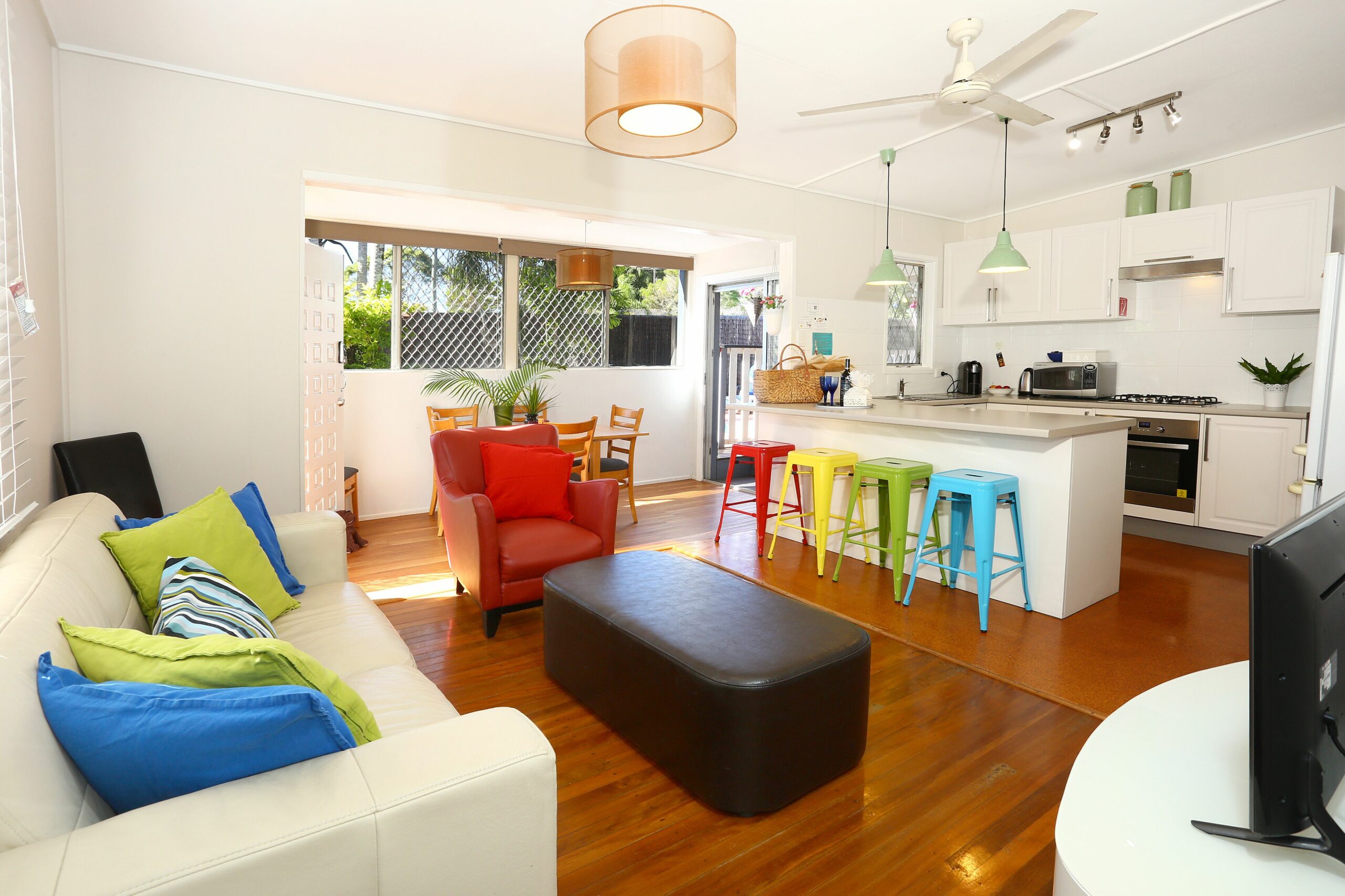 Surfers Beach Cottage Pet Friendly