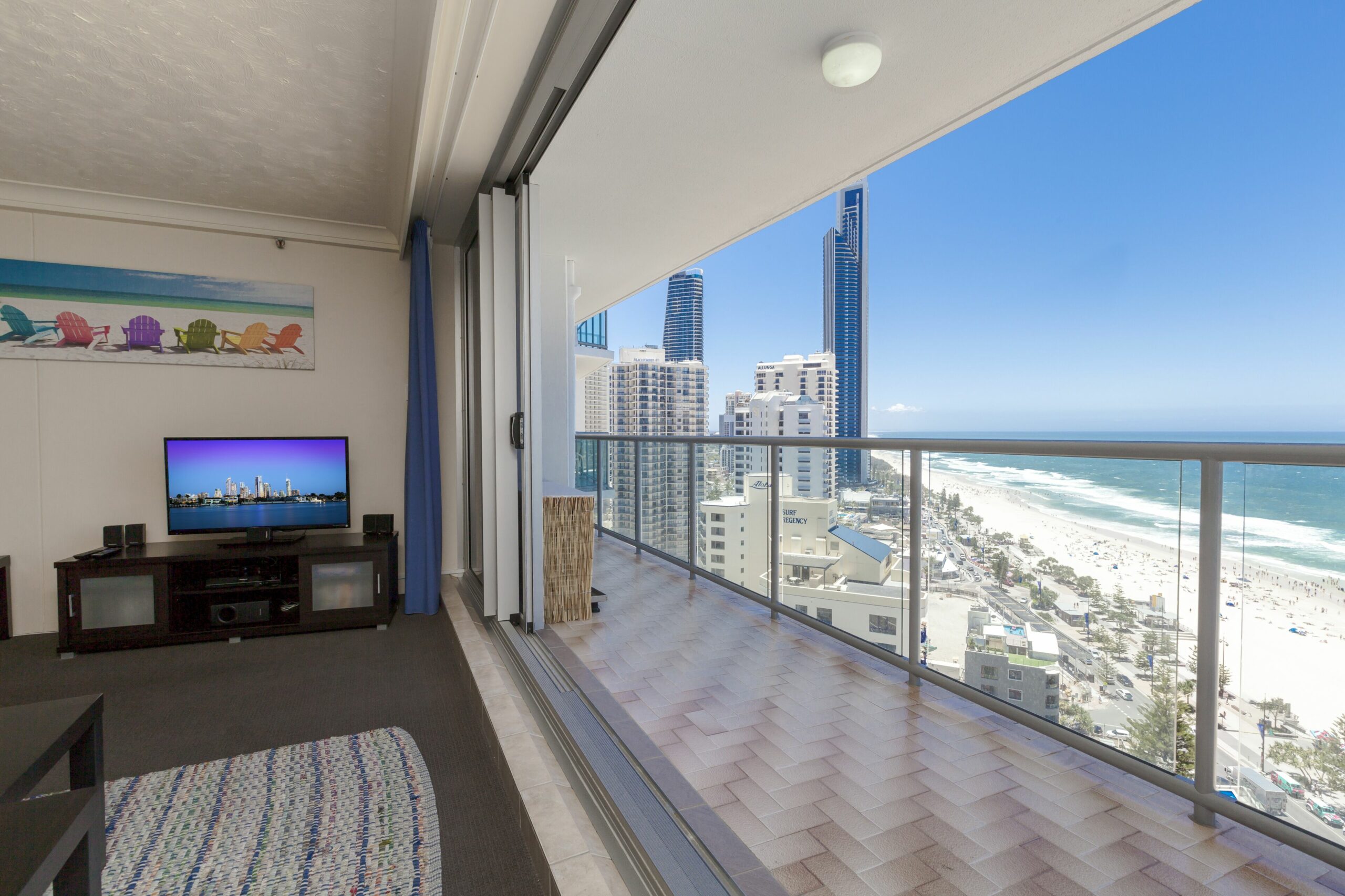 Peninsula Level 21 Sensational Sea & Beach Views