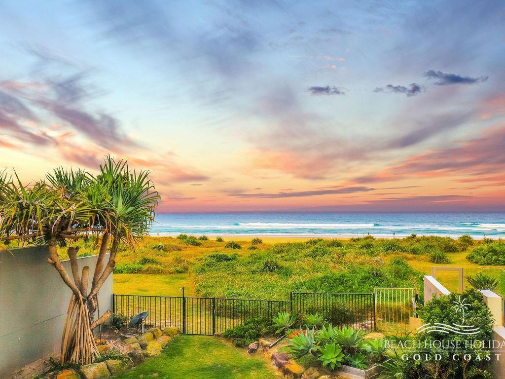 True Beach Front Family Holiday Home