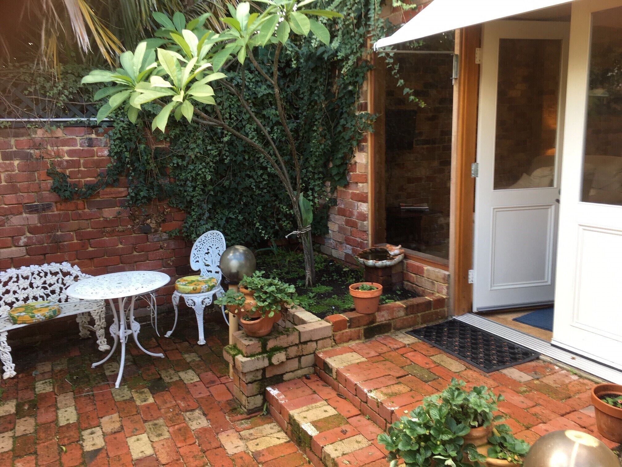 Gorgeous Garden Studio 2 Mins From the Heart of Subiaco