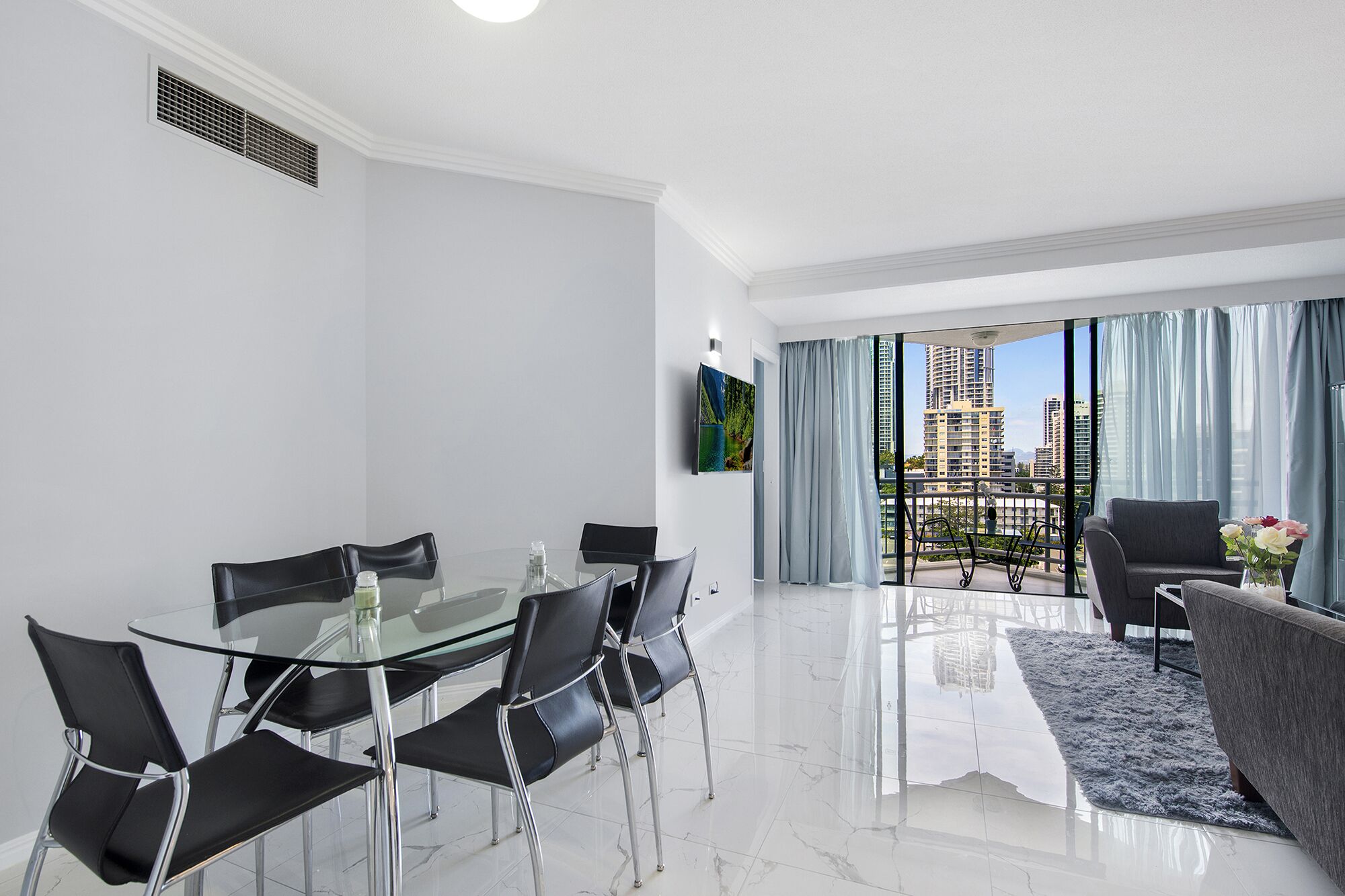 Luxury Modern Apartment, Surfers Paradise, Crown Mantra