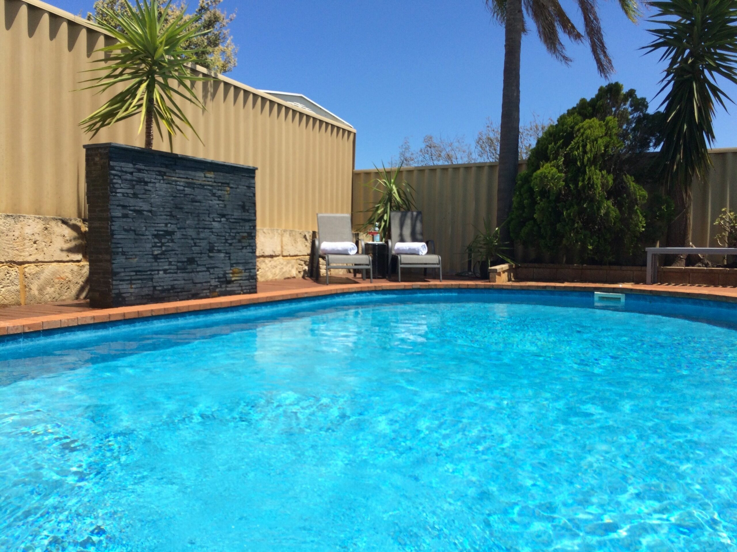 Currambine, Cosy family home with sparkling pool, near Burns Beach