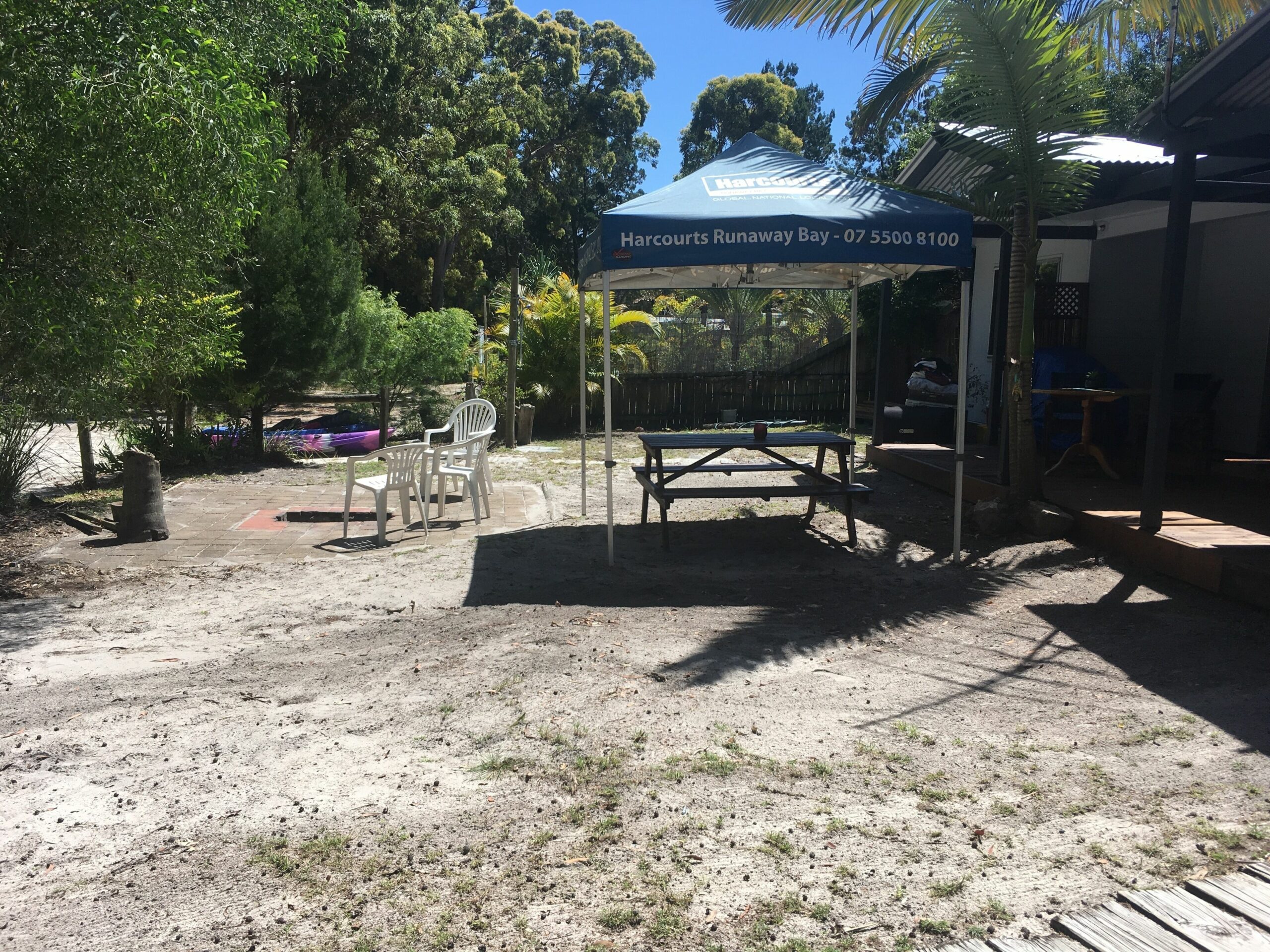 Moreton Island Beach house at Bulwer ‘Mister Barge’<br>