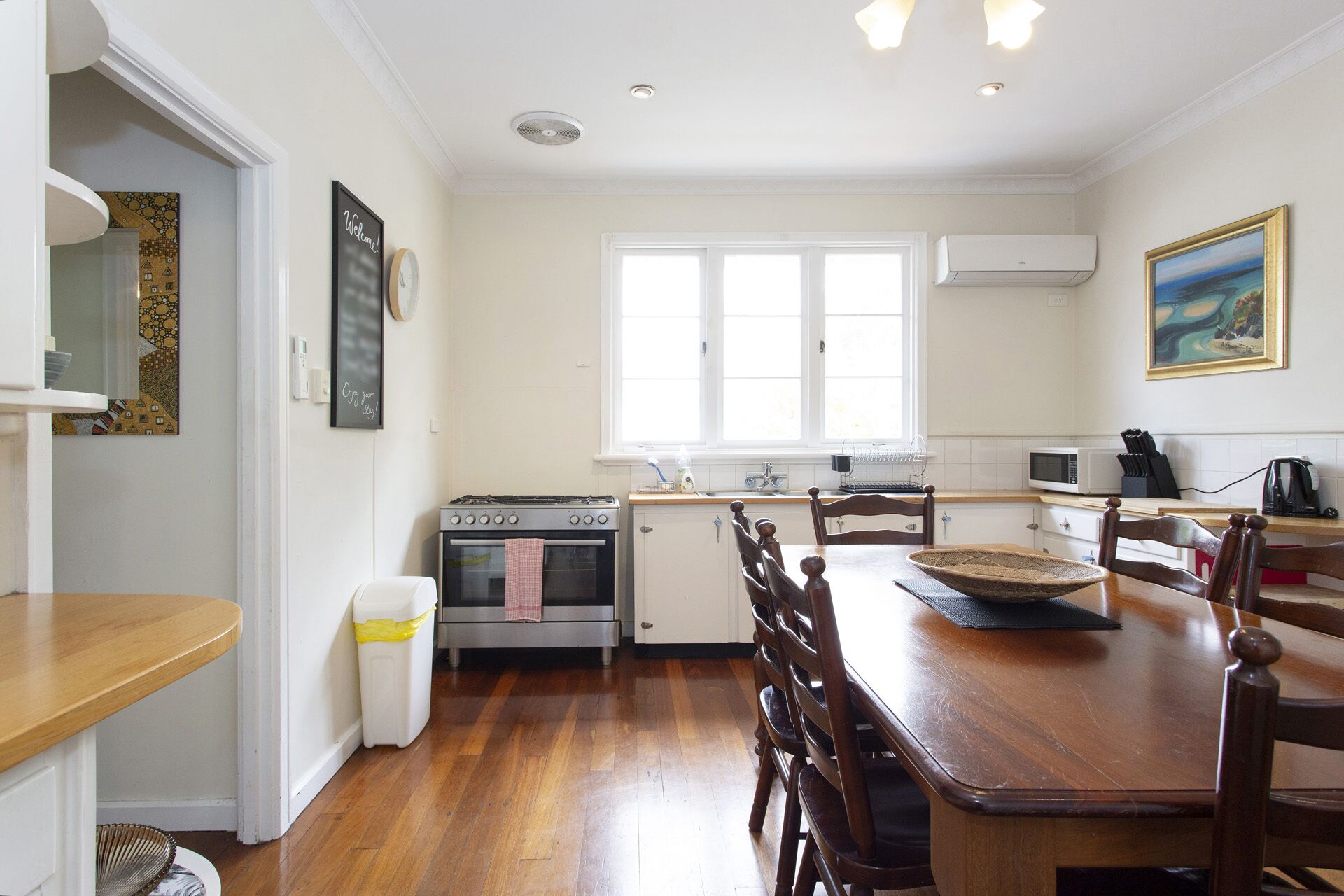 Charming 3 Bedroom Cottage Close to Perth Cbd, Perth Airport and Curtin Uni