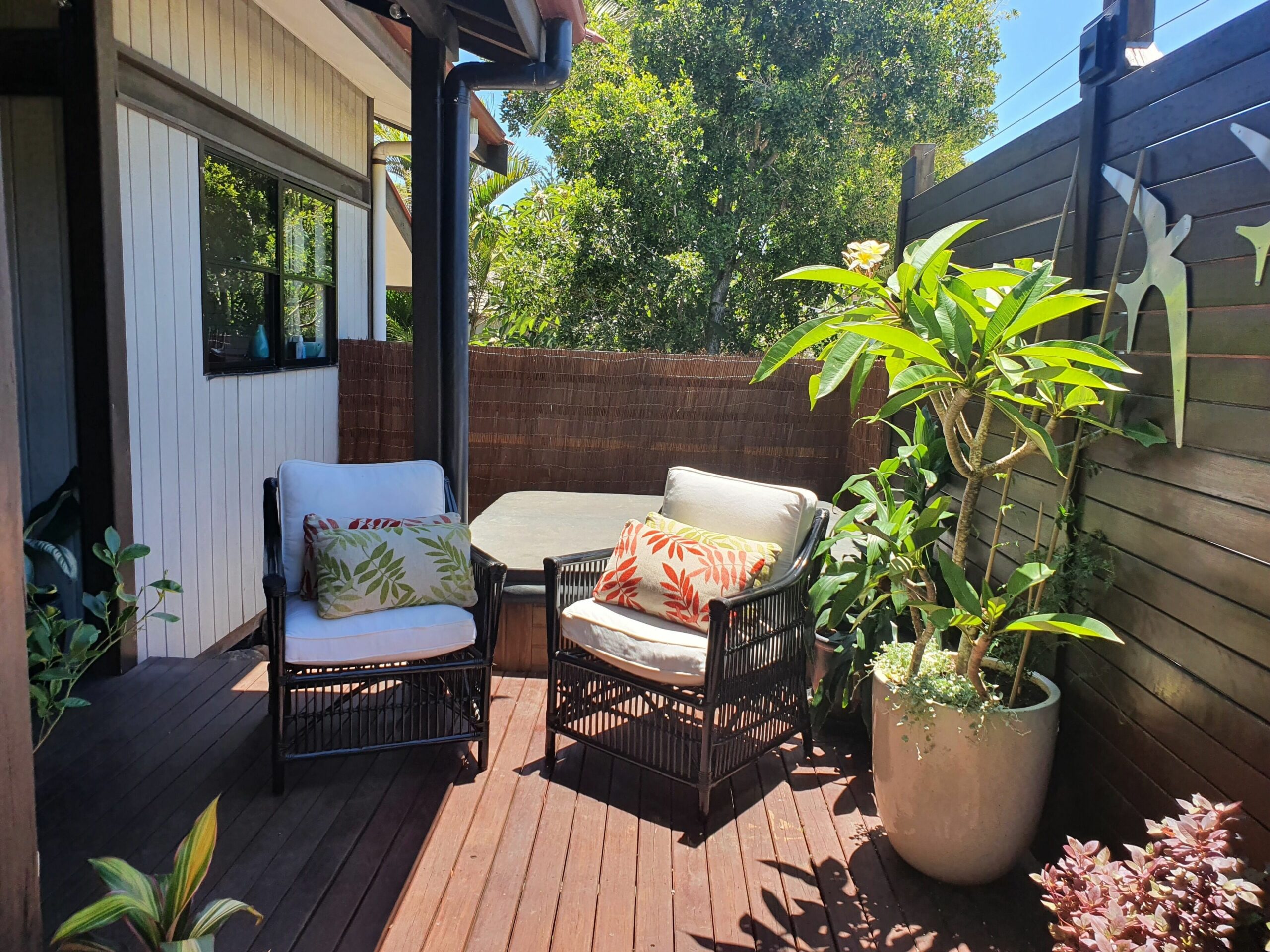 Garden Oasis 1 Minute Walk From Tallows Beach