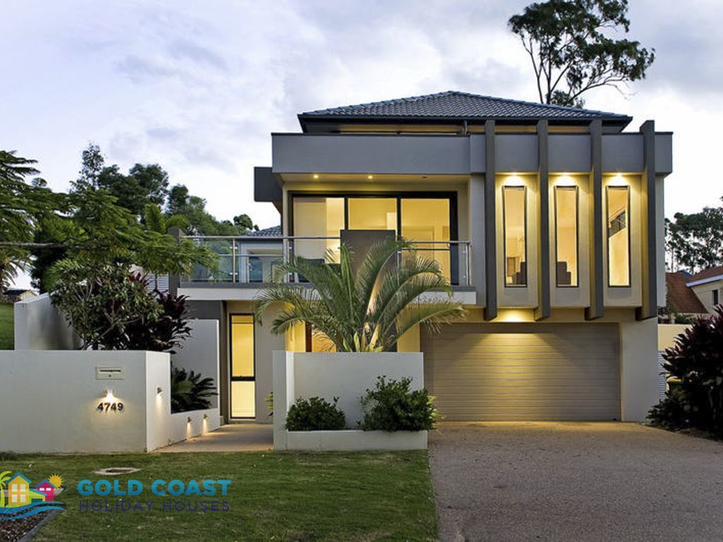 Gold Coast Holiday Houses - THE Parkway @ Sanctuary Cove