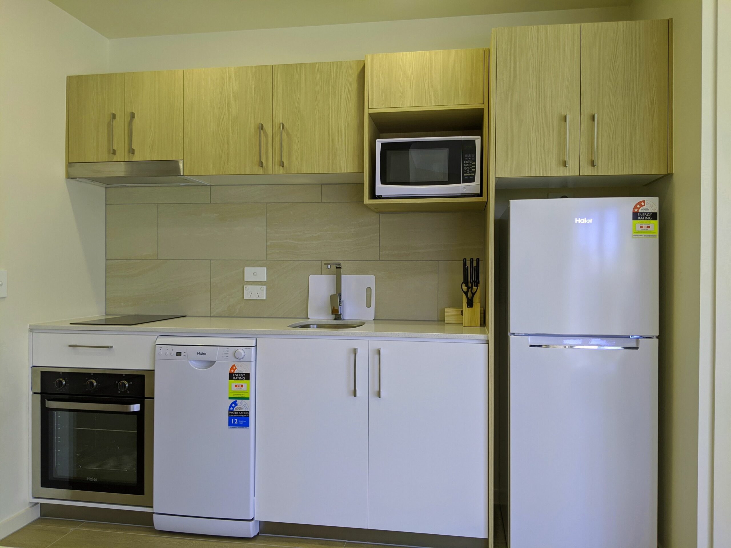 Stylish and Spacious 1 BRM Windsor View Apartment in Brisbane