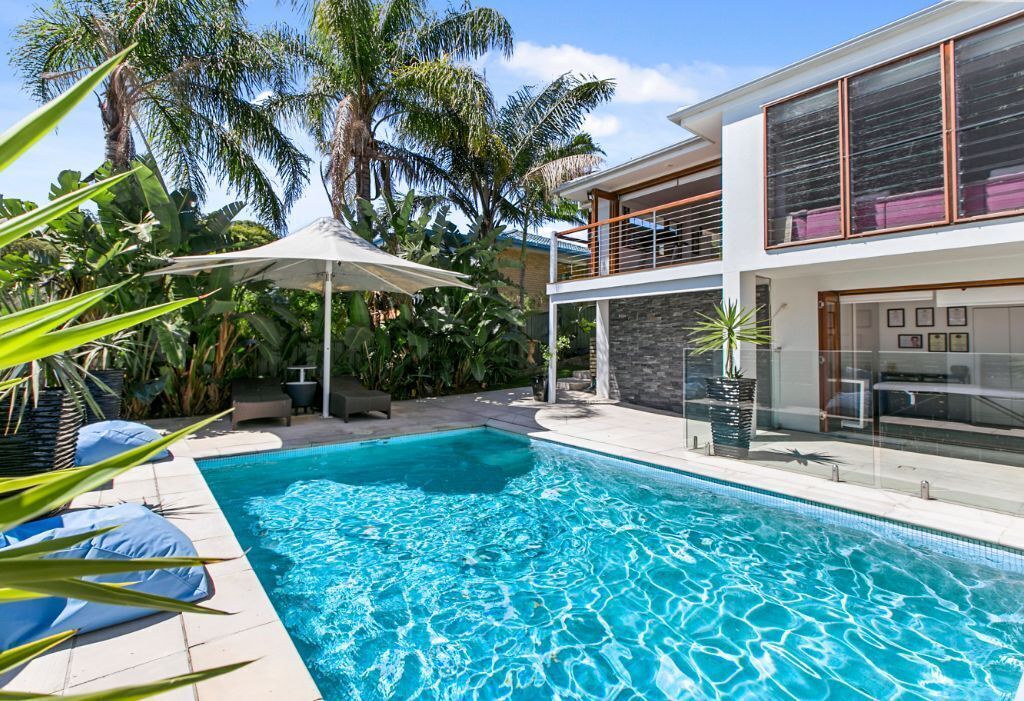 Great for Families/pet Friendly 5BD ,pool ,sleeps14 Less Than 5km to CBD