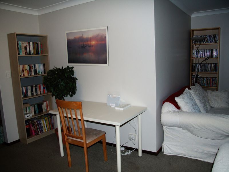 Lemon Tree Cottage - beautiful holiday home with pool near Hillary's, Perth