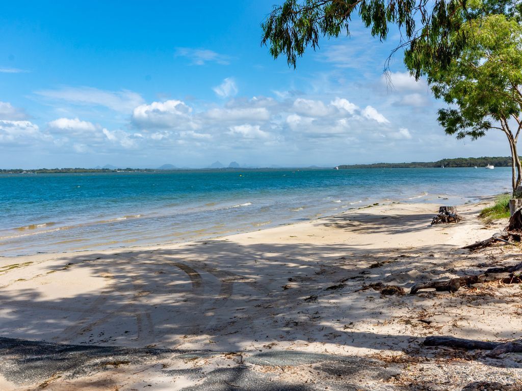 Stay and Play on the Esplanade at Banksia Beach