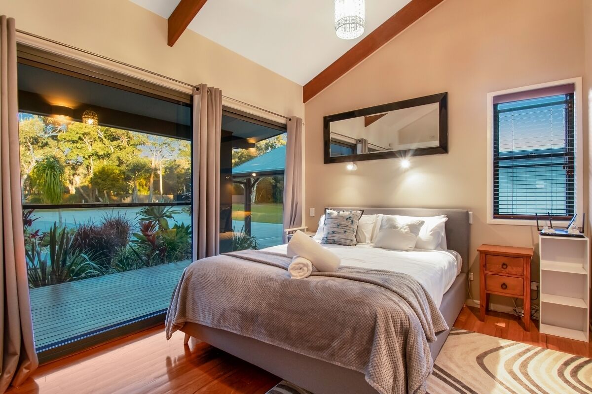 A Perfect Stay - Lennox Unique Coastal Retreat - Private Resort Style Home