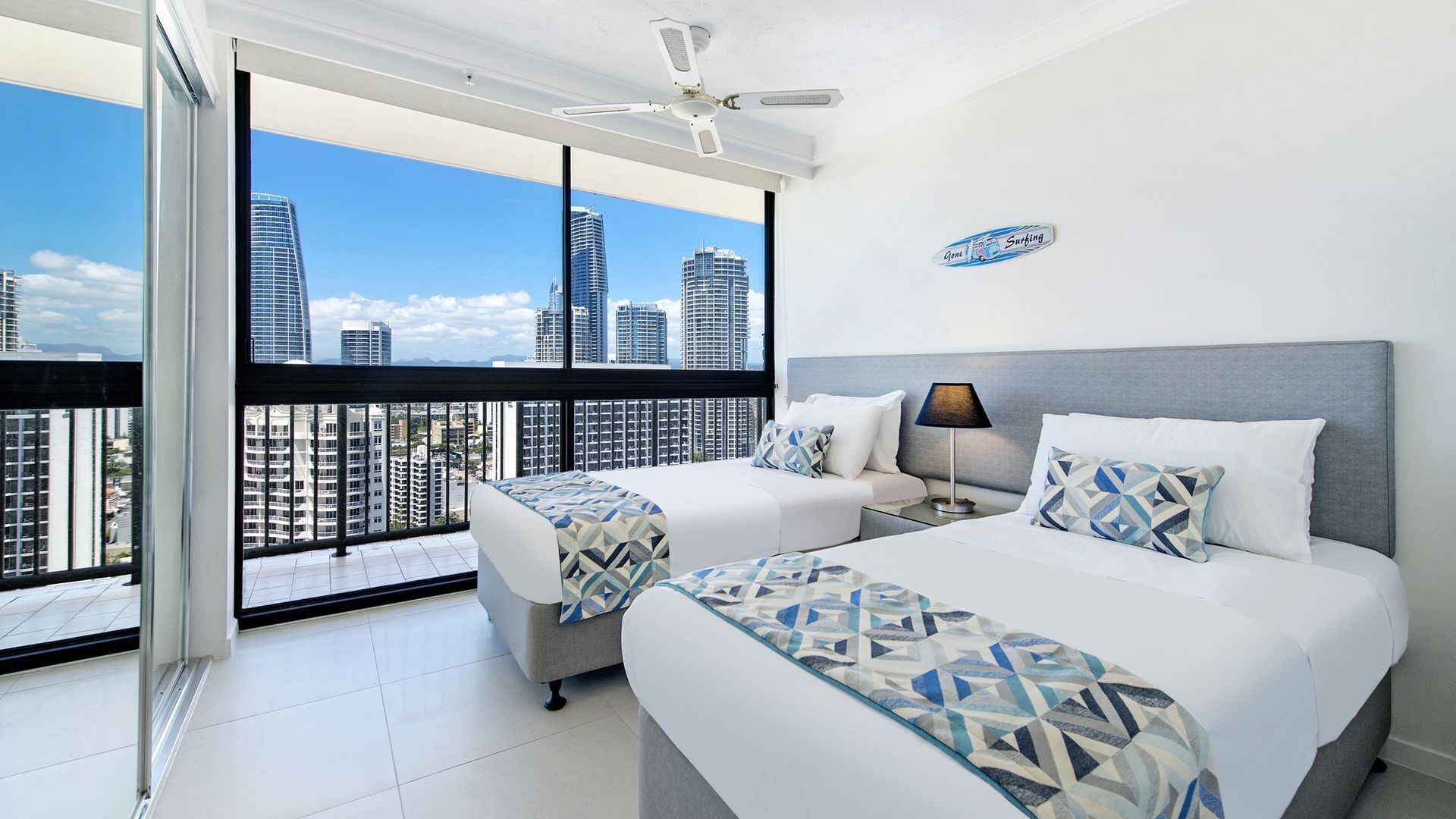 ABSOLUTE BEACHFRONT 2 bed <br>IMPERIAL. SURF,   SURFERS PARADISE