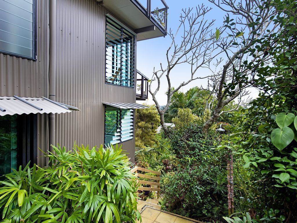 Vogue Holiday Homes - Beach Panorama