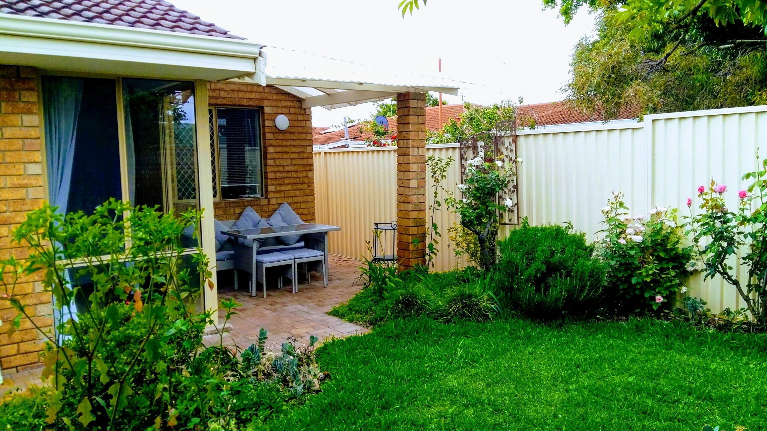 Camelias Boutique Cottage in Dianella