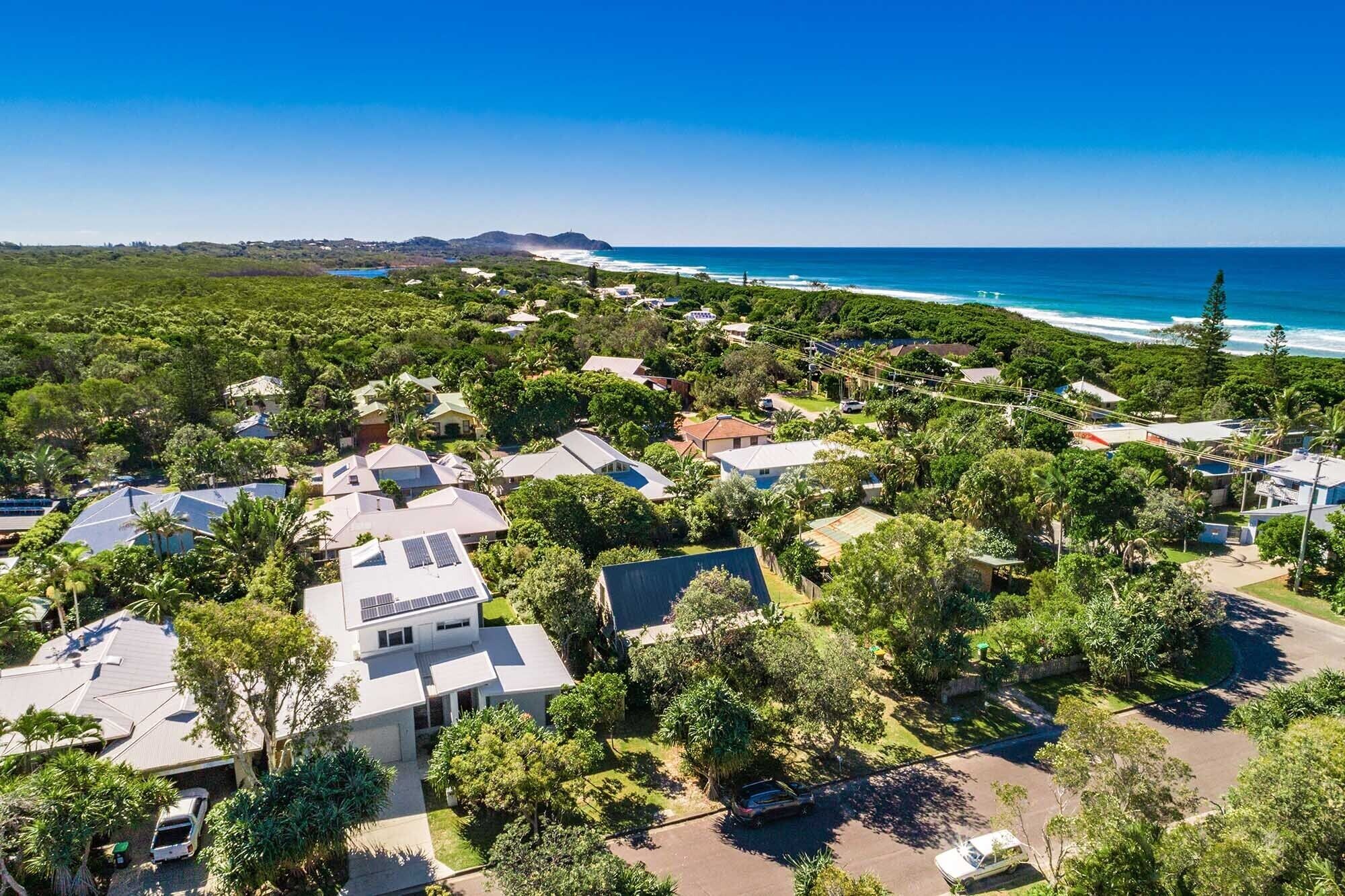 A Perfect Stay - Shore Beats Work - Luxuriously Styled Beachside Retreat