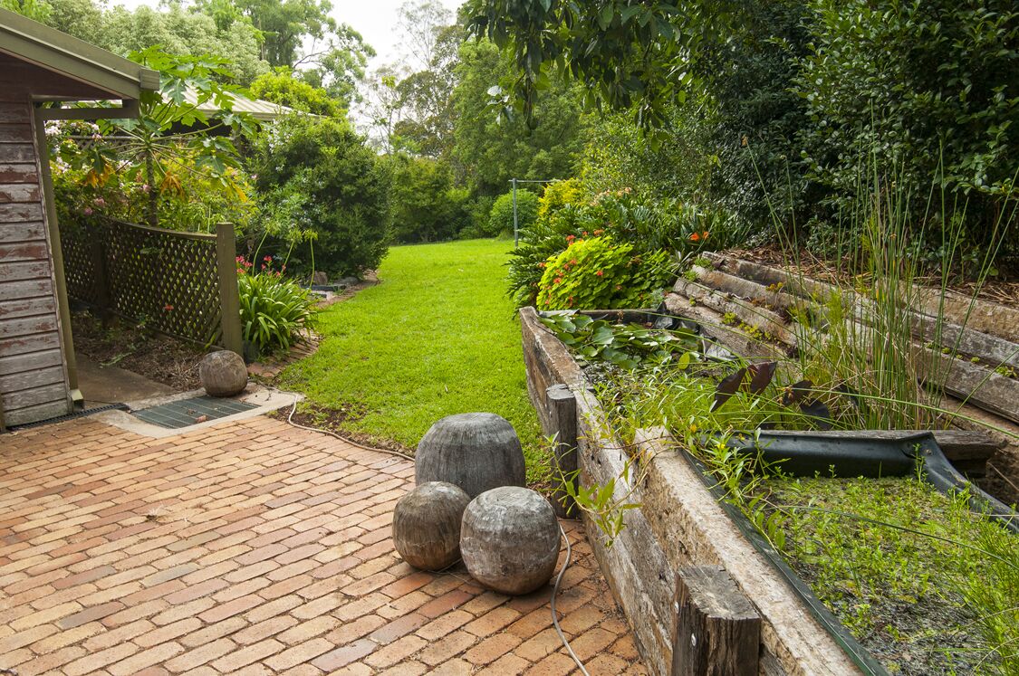 Studio in Prize Winning Garden on the Edge of The Great Dividing Range