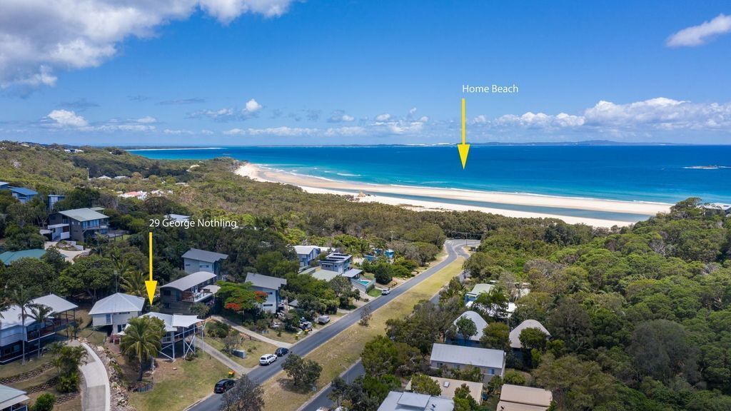 Sundowners Beach House 3 Bed, 2 Bath Sleeps 8