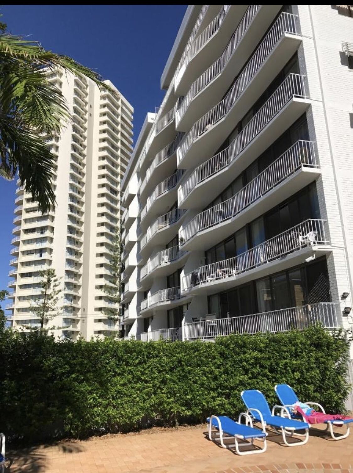 Wow! Stylish Ocean-view Beachside Apartment