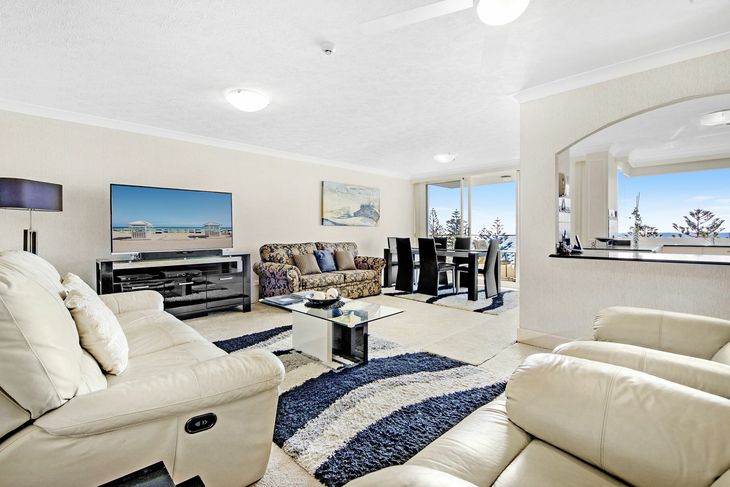 Burleigh Heads Private 2 Bed Ocean View