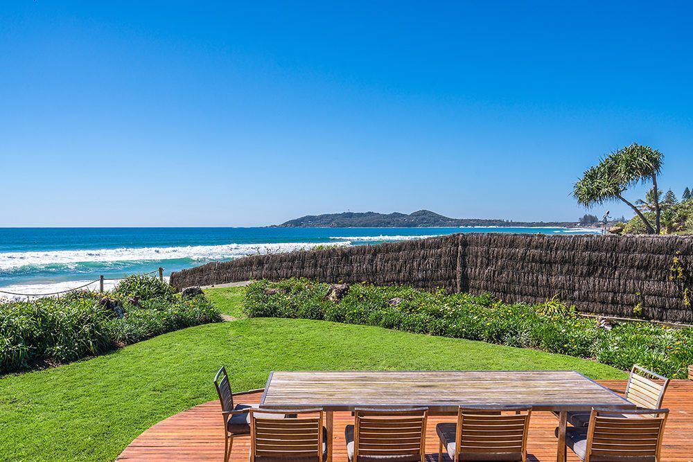 18 Childe Street, Belongil Beach - Absolute Beach Front Pavillion