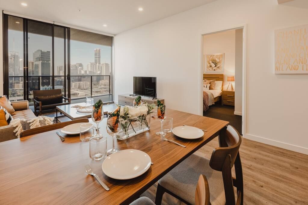 NEW Marvelous Water View Apartment @ South Bank