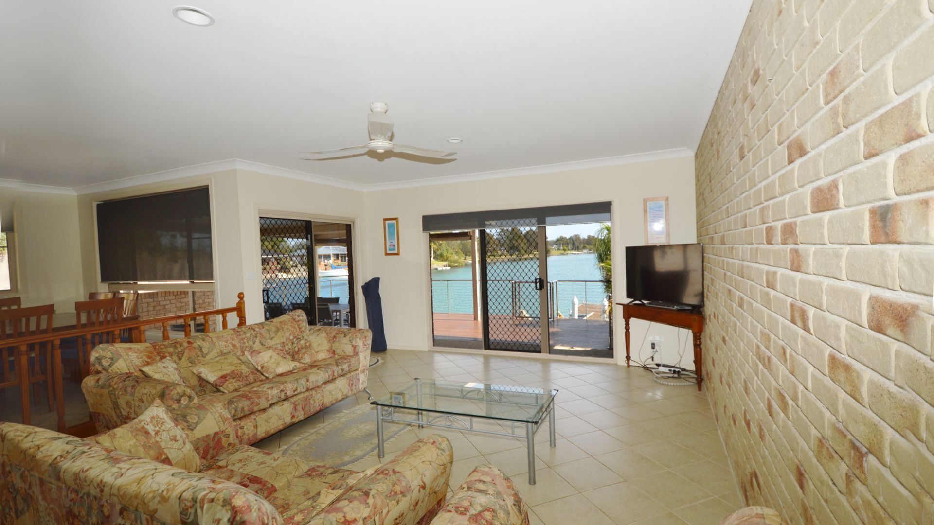 Hook, Wine & Sinker, Yamba, Dog Friendly, Waterfront Property