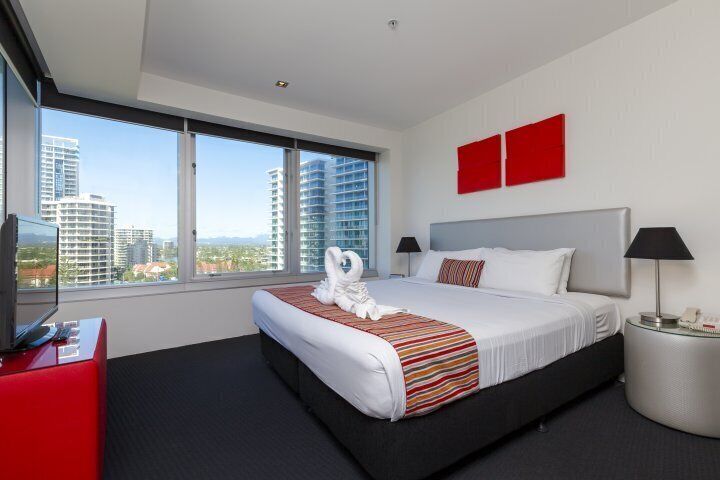 Luxury Apartment With Spa Bath in the Heart of the Gold Coast at Q1