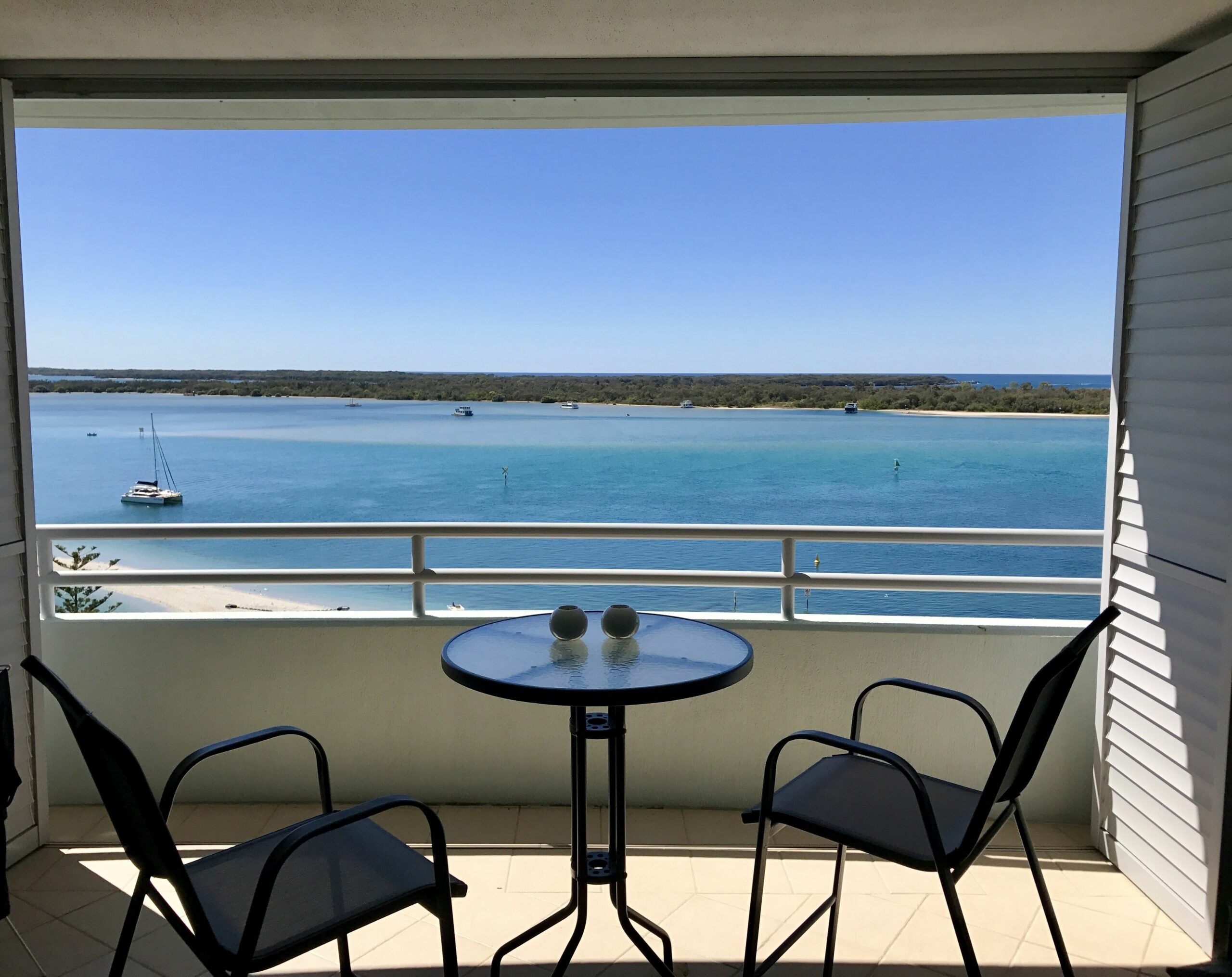 Amazing Waterfront Apartment