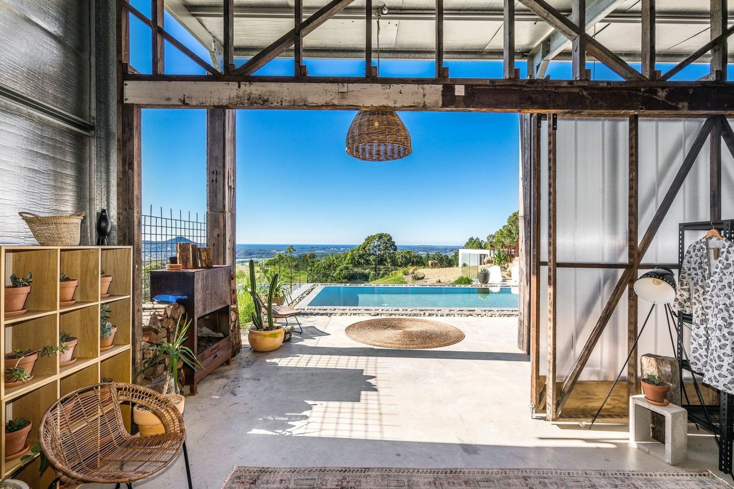 LUXICO's Pacific Byron Hinterland - sweeping ocean & mountain views