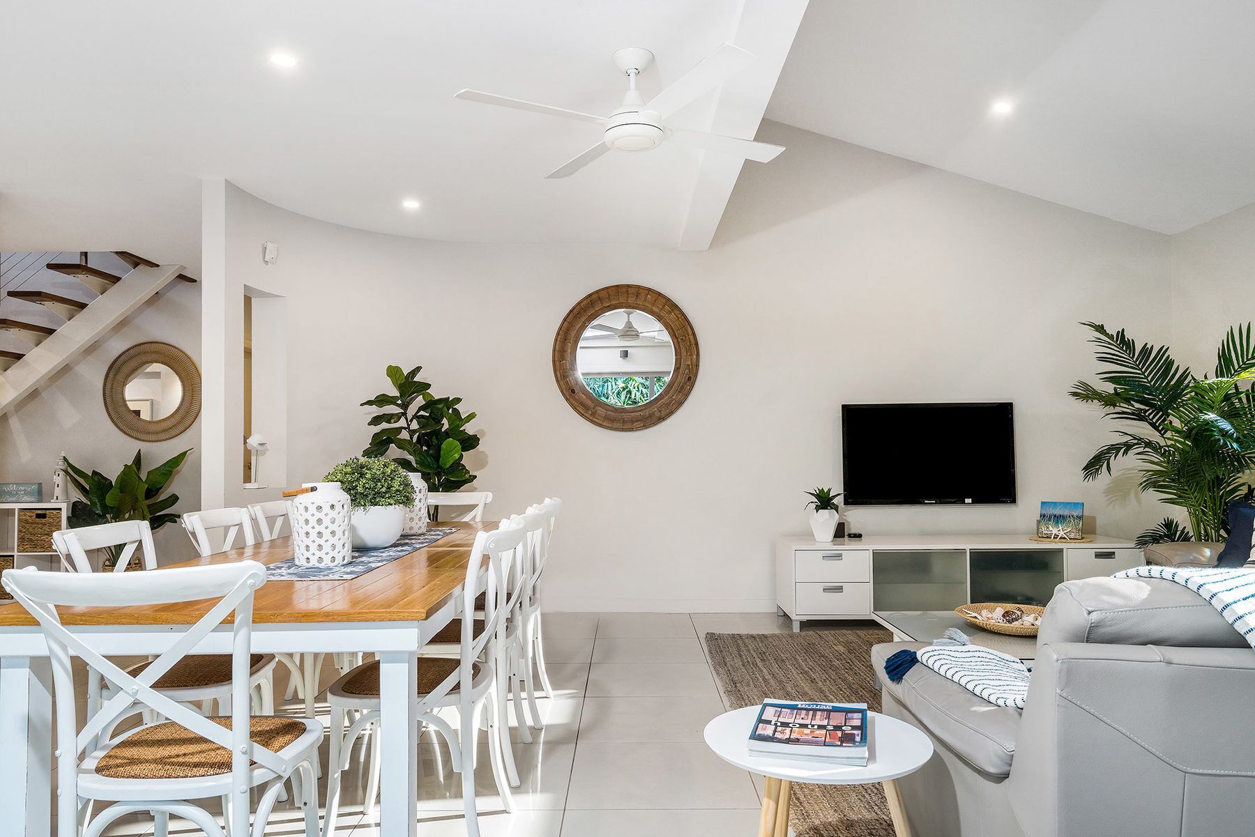 A Perfect Stay Byron Beach Style - 'golden Grid' Holiday House