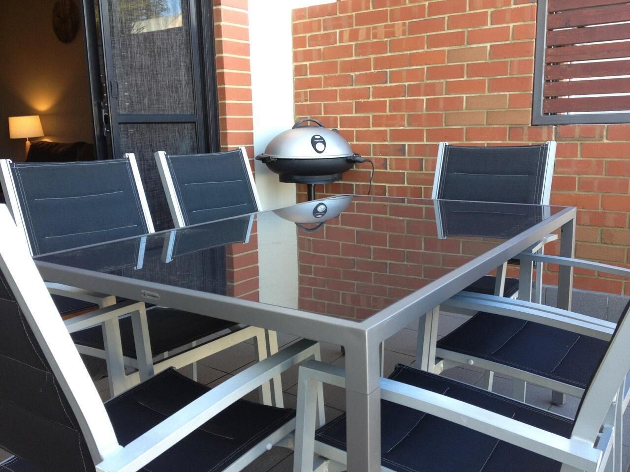 Executive Style First Floor Apartment With Large Alfresco Balcony