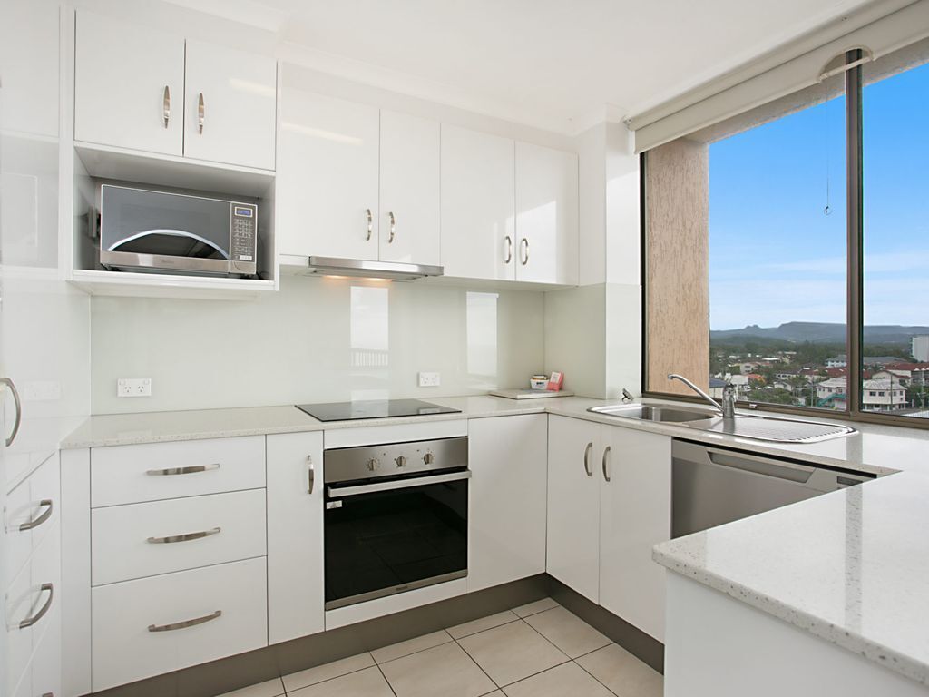 Kirra Gardens Unit 30 Located on the beachfront at Kirra Beach Coolangatta